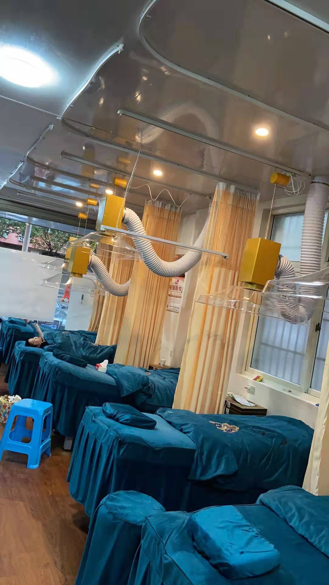 杭州诊所（华仔）专业艾灸排烟系统安装